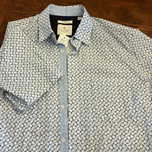 Mens Size Medium Short Sleeve Dress Shirt